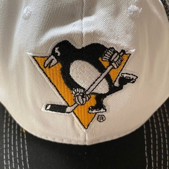 Pittsburg Penguins Hockey SnapBack Sports Hat Yellow Black White One Size Adult - Picture 3 of 7